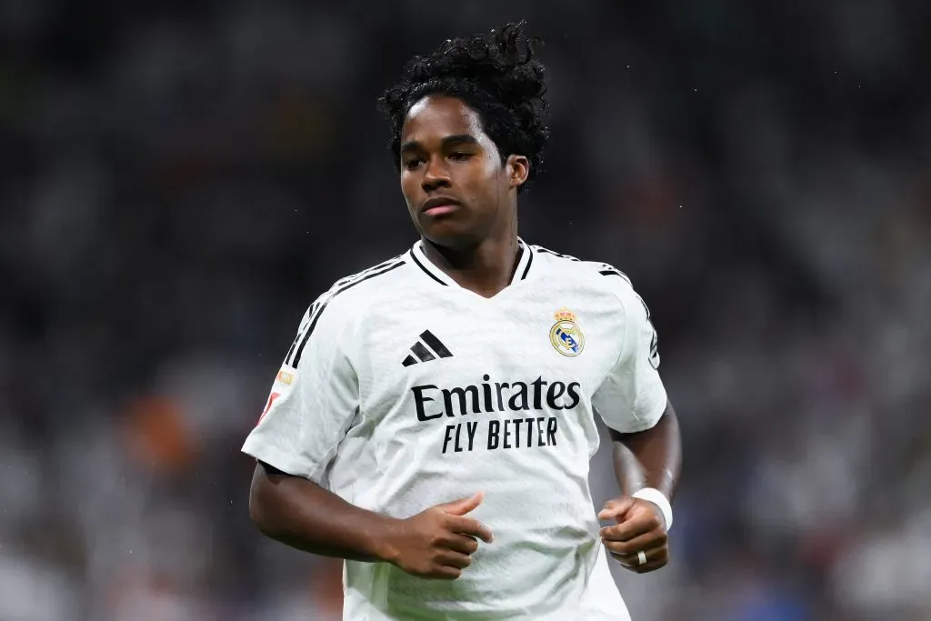 MADRID, SPAIN – SEPTEMBER 21: Endrick of Real Madrid looks on during the LaLiga match between Real Madrid CF and RCD Espanyol de Barcelona  at Estadio Santiago Bernabeu on September 21, 2024 in Madrid, Spain. (Photo by David Ramos/Getty Images)