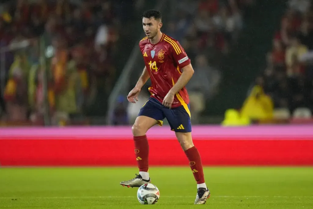 Aymeric Laporte com a camisa da Espanha. Foto: IMAGO / Nurphoto.