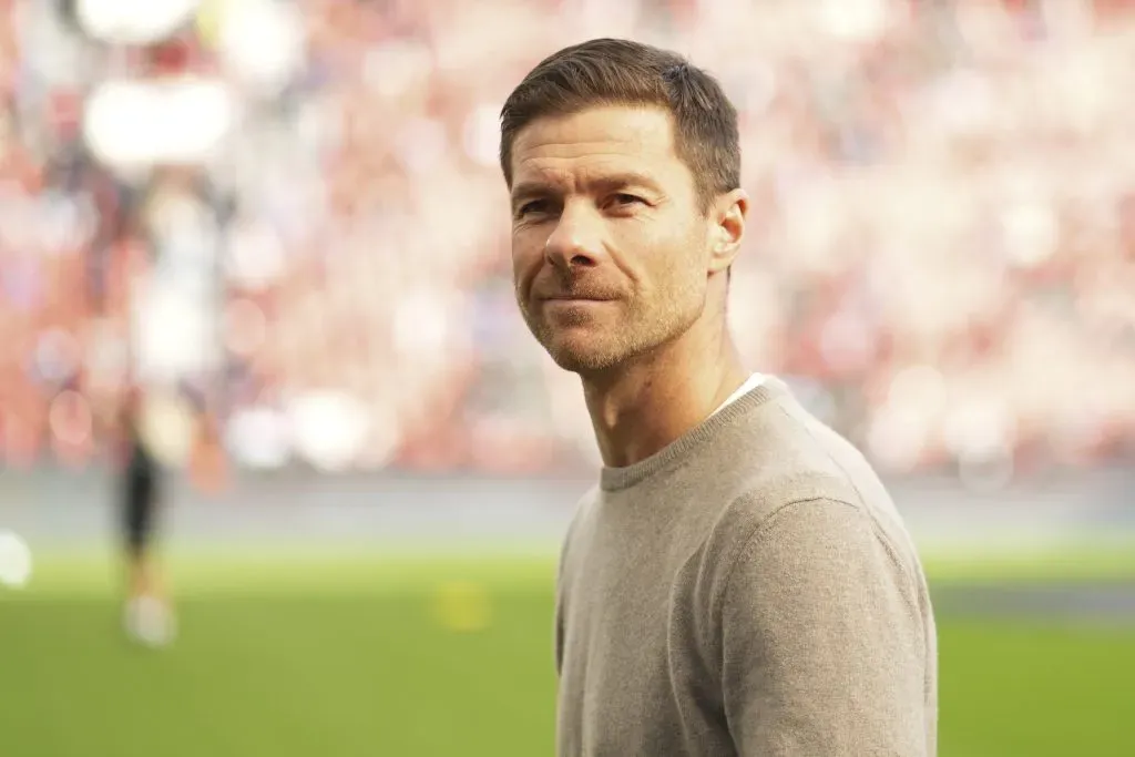 Xabi Alonso é ídolo merengue como jogador. (Photo by Pau Barrena/Getty Images)