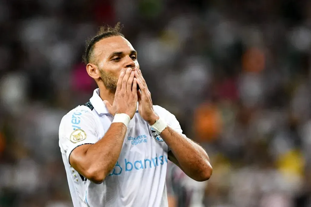 Braithwaite comemora gol marcado pelo Grêmio. Foto: IMAGO / Fotoarena.