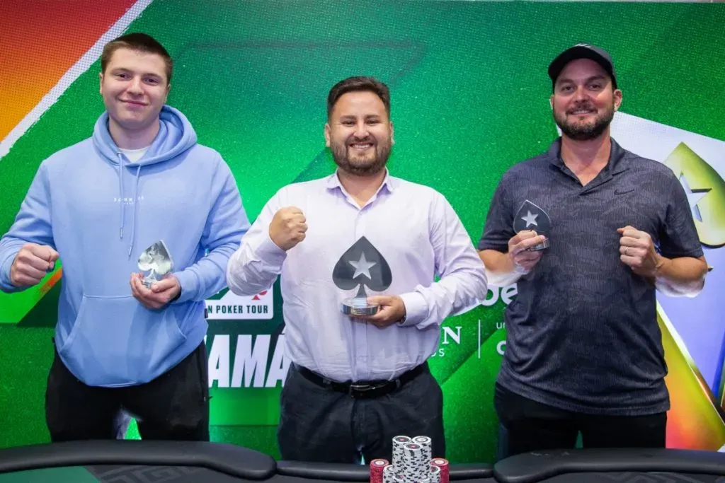 Pódio do Mesa Final do Dealers Choice NLH/PLO do LAPT Panamá