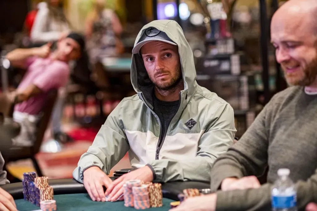 Dylan Smith puxa a fila na decisão valiosa (foto: WPT)