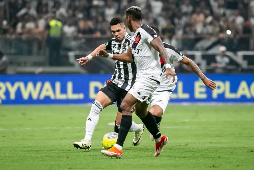 Paulinho  jogador do Atletico-MG durante partida contra o Vasco pela Copa Do Brasil 2024. Foto: Fernando Moreno/AGIF