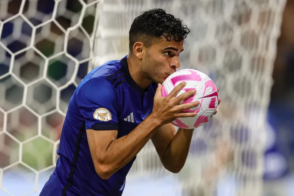 Bruno Rodrigues jogador do Cruzeiro comemora gol de Marlon durante partida contra o Bahia no estadio Mineirao pelo campeonato Brasileiro A 2023. Gilson Lobo/AGIF