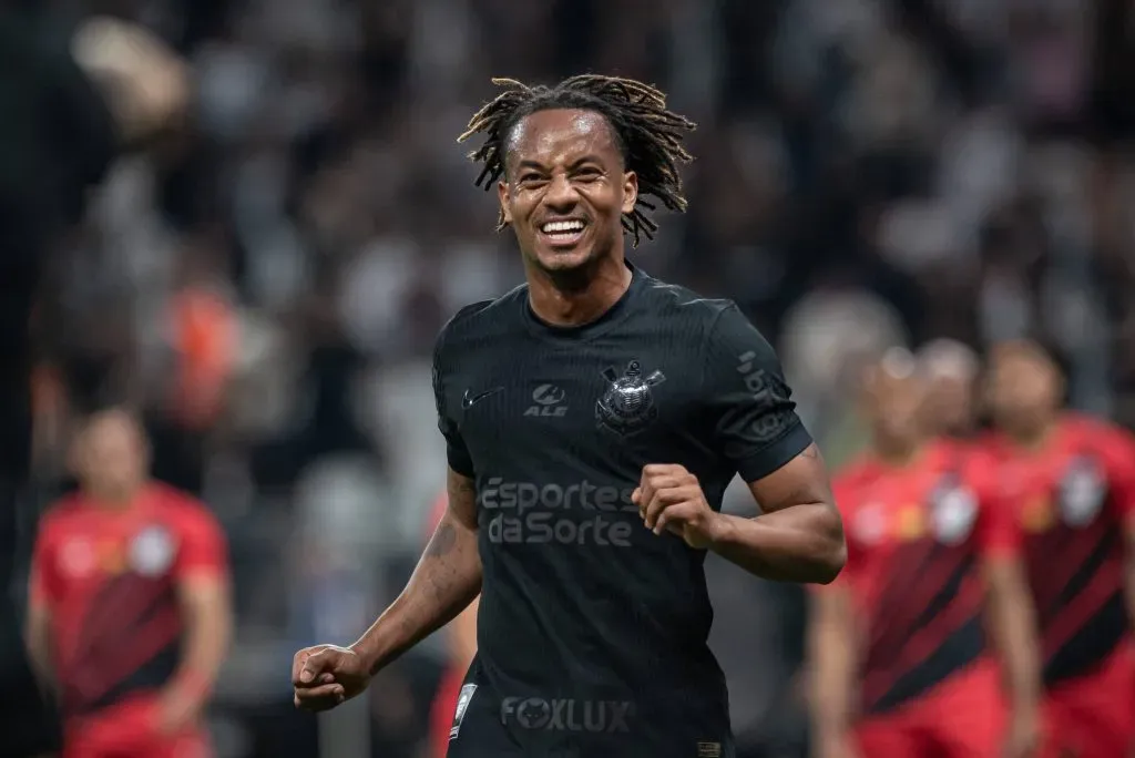 André Carrillo jugando en el Corinthians. (Foto: IMAGO).