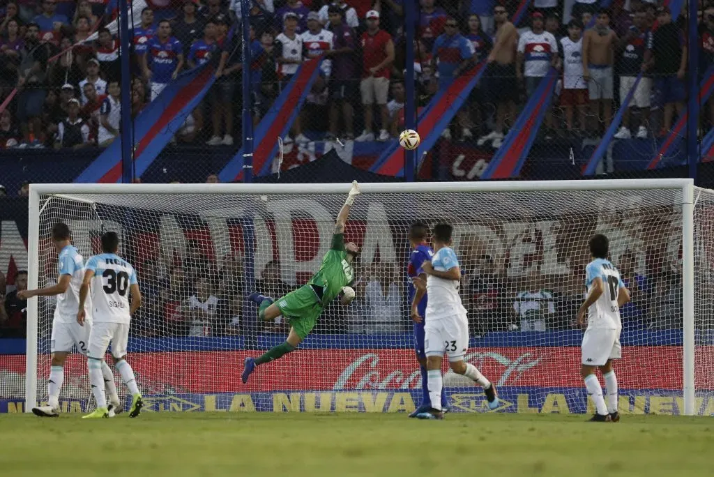 El portero suena fuerte como refuerzo de Universidad de Chile. Foto: Javier Garcia Martino / Photogamma/Photosport