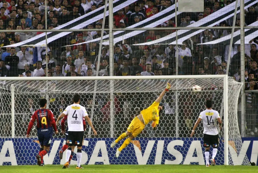 Cerro Porteño se lo dio vuelta a Colo Colo y lo eliminó de la Copa Libertadores 2011. | Foto: Photosport.