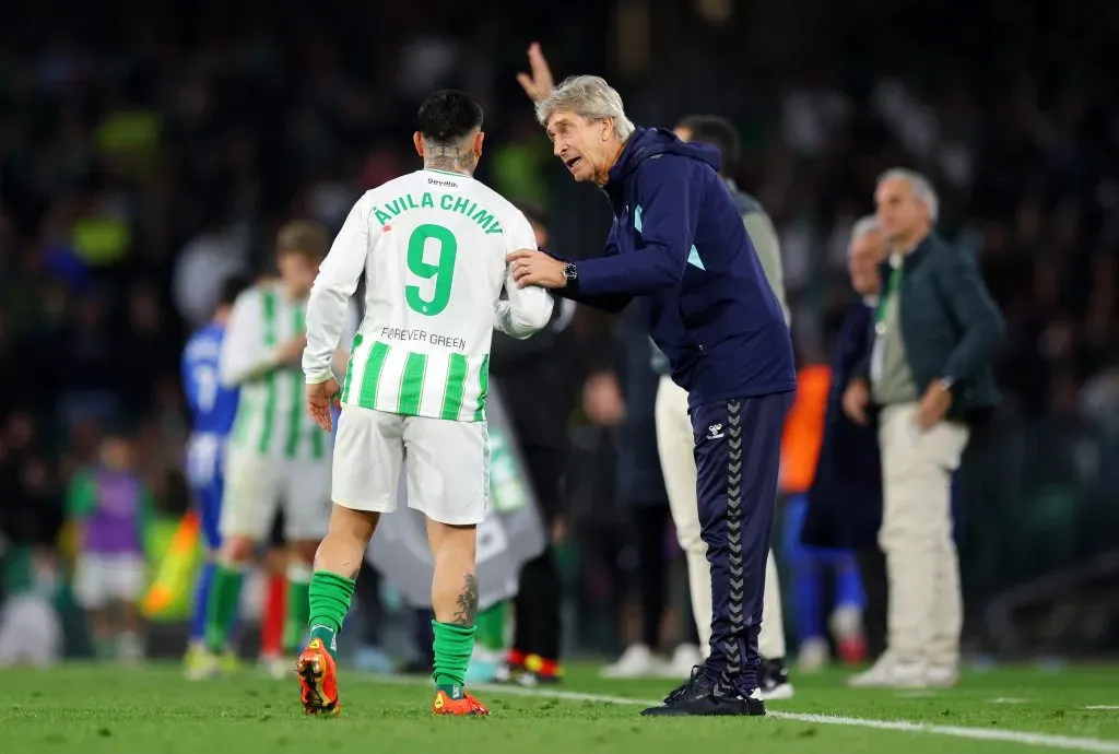 El Chimy Ávila podría tener otro compañero argentino en el Betis. (Fran Santiago/Getty Images).