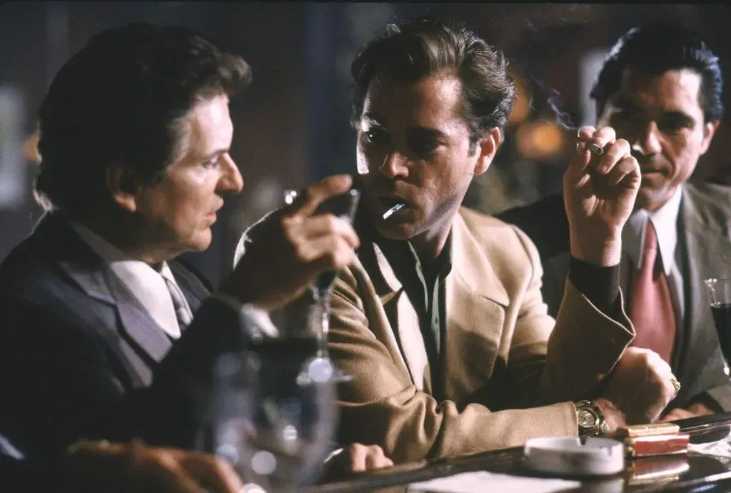 Buenos Muchachos. (IMDb)