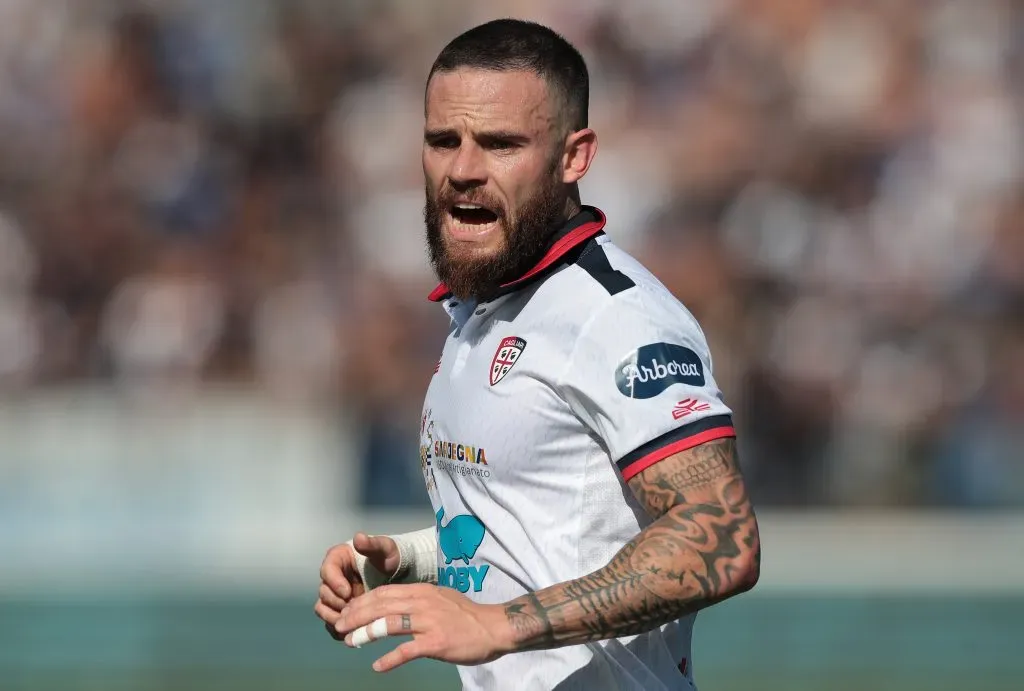 Volante do Cagliari, Nández é um dos alvos do Colorado (Foto: Emilio Andreoli/Getty Images)