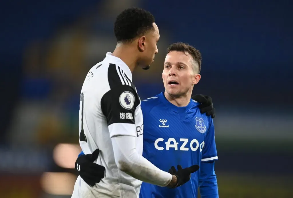 Bernard vestindo a camisa do Everton (Foto: Michael Regan/Getty Images)