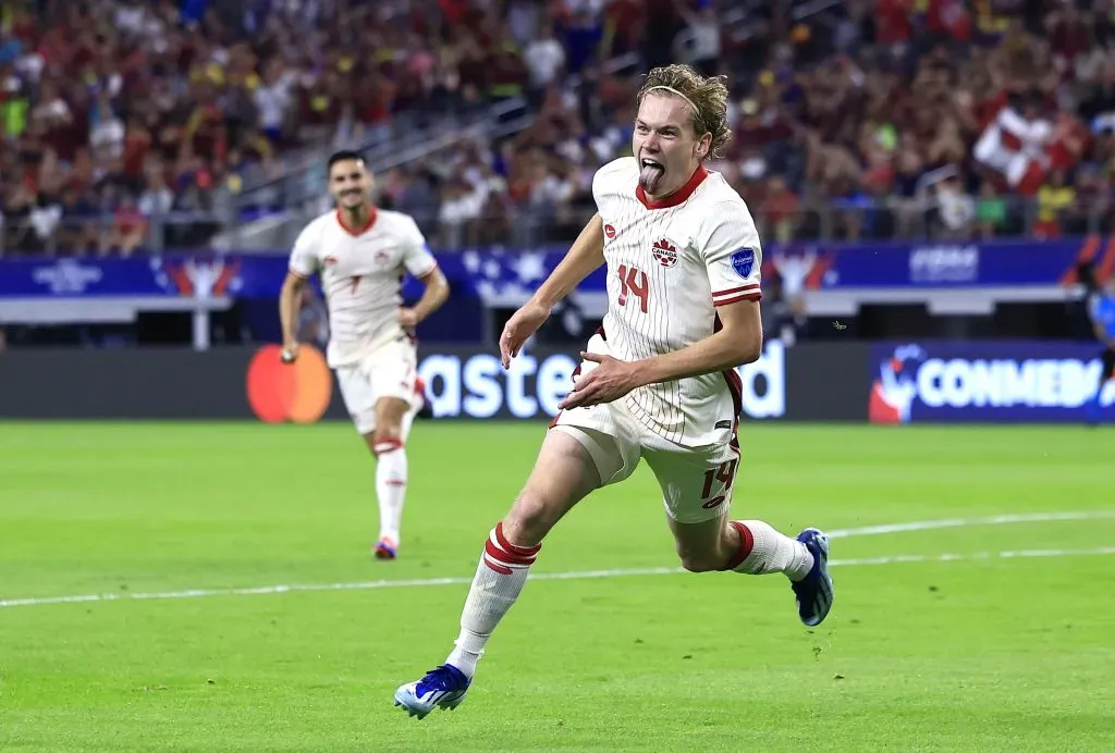 Jacob Shaffelburg de Canada celebra un gol contra Venezuela en la Copa América. | Foto: Getty Images