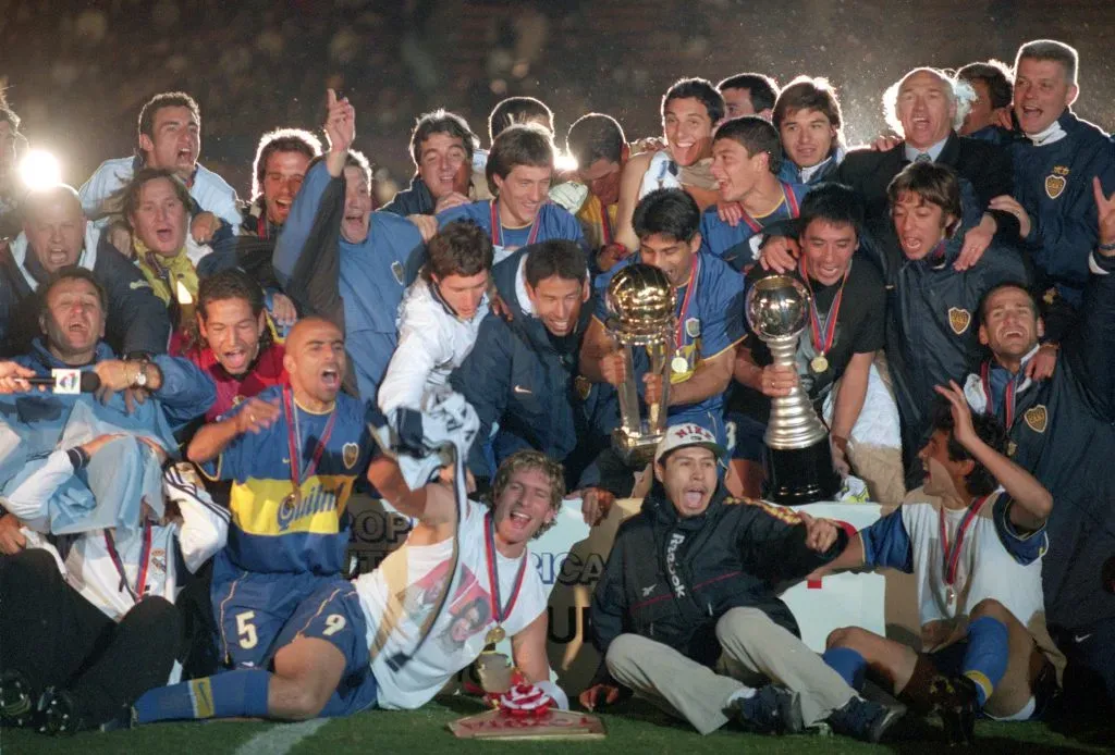 Marchant celebra la Intercontinental, en la foto aparece abajo de Carlos Bianchi. (Foto: Getty).