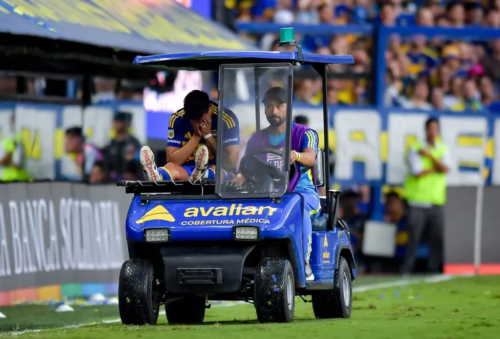 Williams Alarcón preocupa a todo Boca Juniors tras salir llorando. Foto: Getty Images.