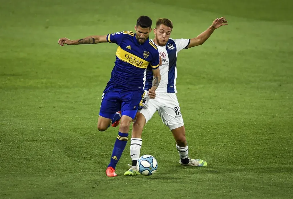 Mateo Retegui enfrentando a Boca con la camiseta de Talleres. (Foto: Getty).