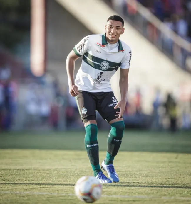 Igor Jesus, jogador do Coritiba, durante partida contra o Parana Clube no estadio Durival de Britto pelo campeonato Paranaense 2020. Foto: Matheus Sebenello/AGIF