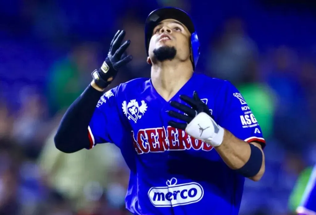 Ramón Hernández dio su primer HR de los playoffs 2024 (Cortesía)