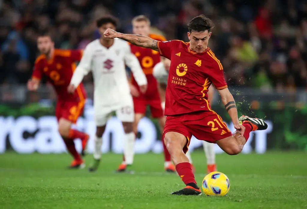 Dybala fez três gols pela Roma contra o Torino, na última rodada. Agora, os romanistas jogam contra o Monza, fora de casa, no sábado (Foto: Paolo Bruno/Getty Images)