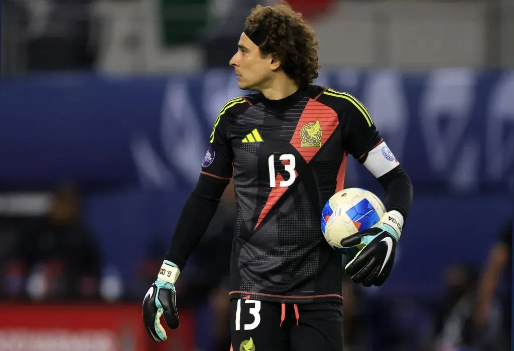 Un infaltable en la Selección de México podría haber terminado su carrera profesional. [Foto Getty Images]