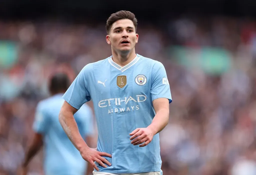 Julián Álvarez pelo Manchester City. (Photo by Julian Finney/Getty Images )