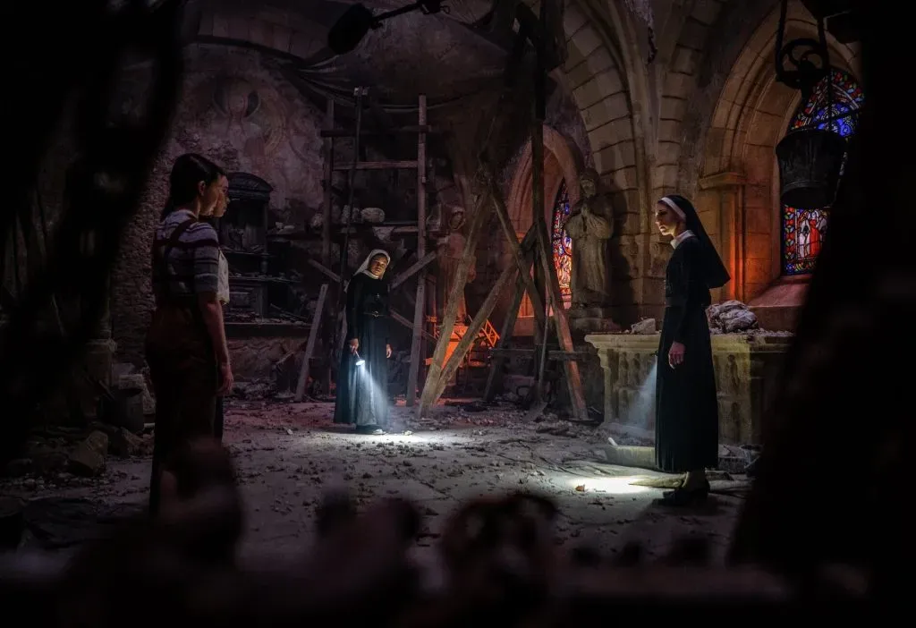 La Monja 2 fue filmada en una iglesia abandonada. Foto: (Warner Bros)