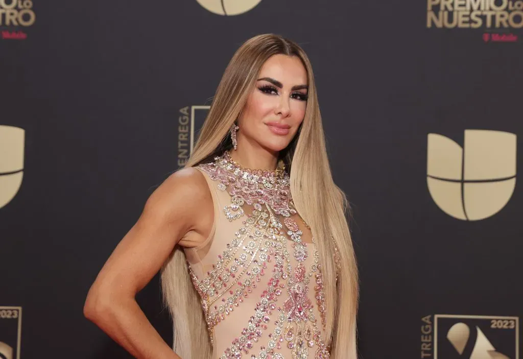 MIAMI, FLORIDA – 23 DE FEBRERO: Ninel Conde asiste a la sala de prensa del 35 Premio Lo Nuestro en el Miami-Dade Arena el 23 de febrero de 2023 en Miami, Florida. (Foto de Mireya Acierto/Getty Images).