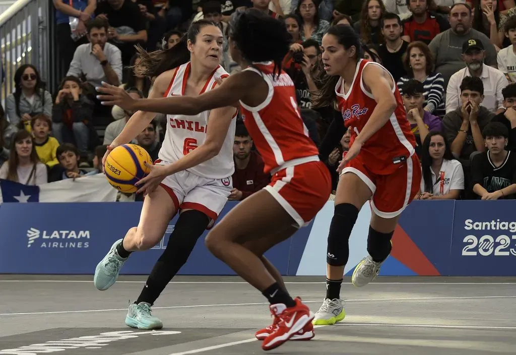 Ziomara Morrison, Jovanka Ljubetic, Javiera Novión y Fernanda Ovalle se cuelgan el bronce. (Foto de Dante Fernandez/Santiago 2023 vía Photosport)