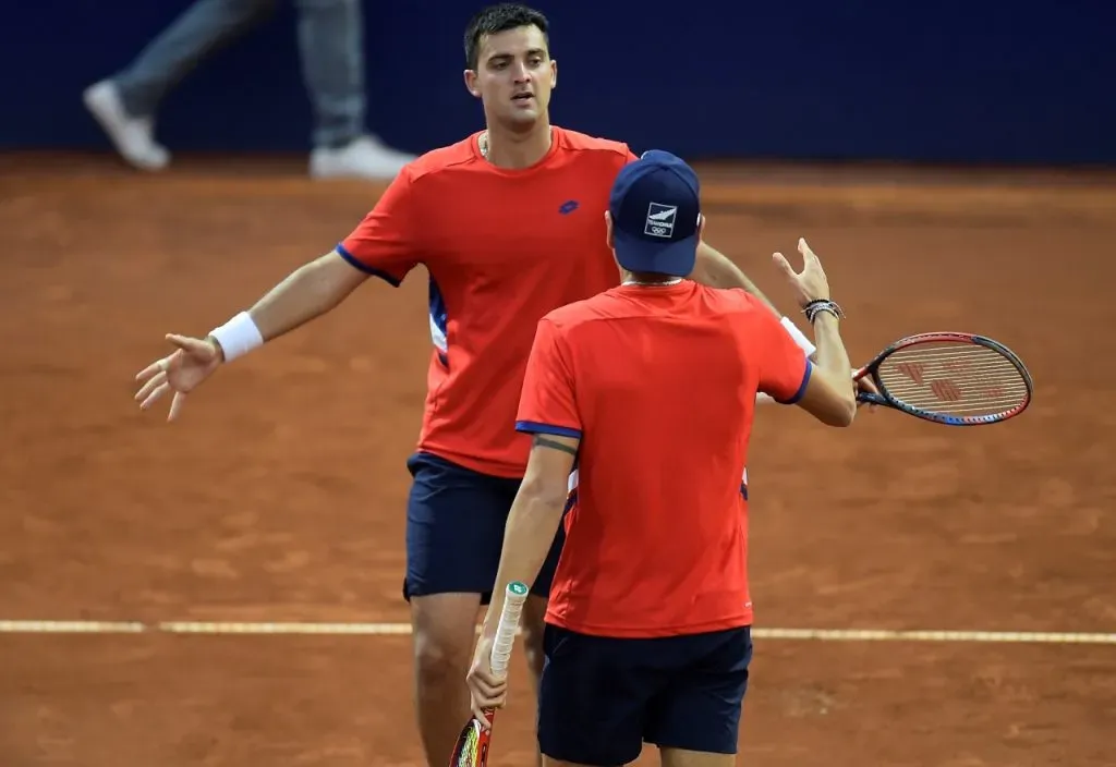 Tomás Barrios y Alejandro Tabilo aseguran medalla para Chile en Santiago 2023 (Photosport)