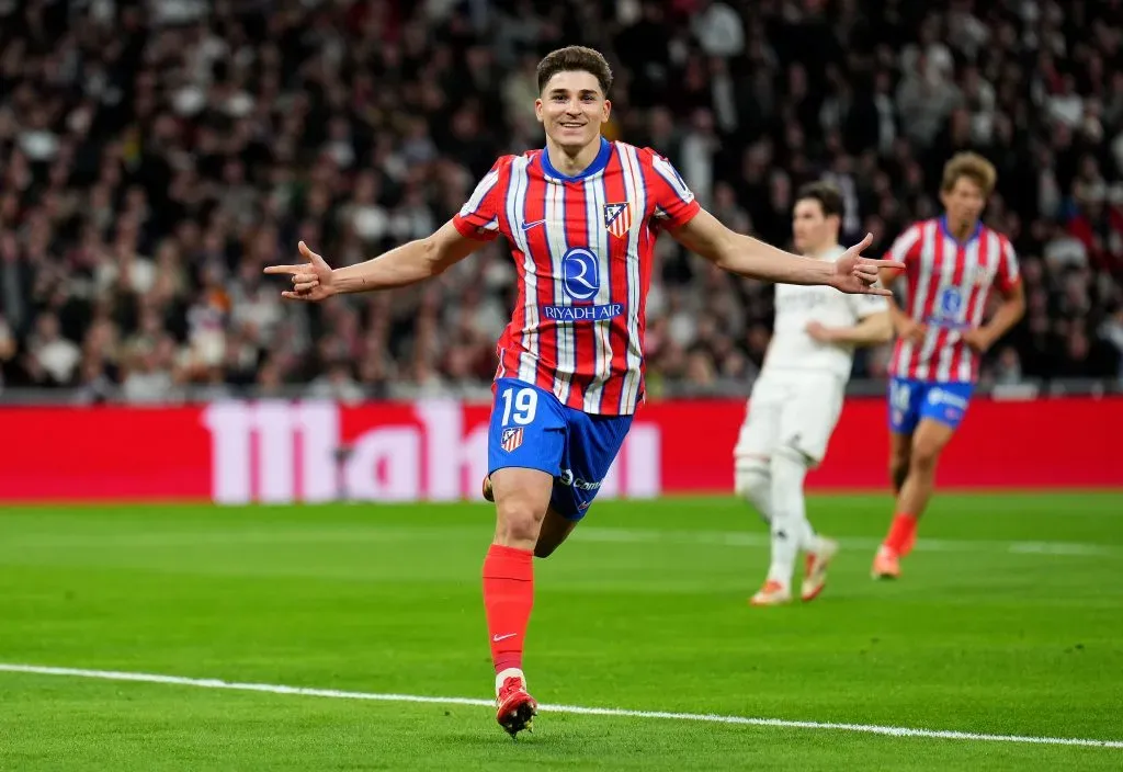 Julián Álvarez pasó de héroe a villano en la Champions League