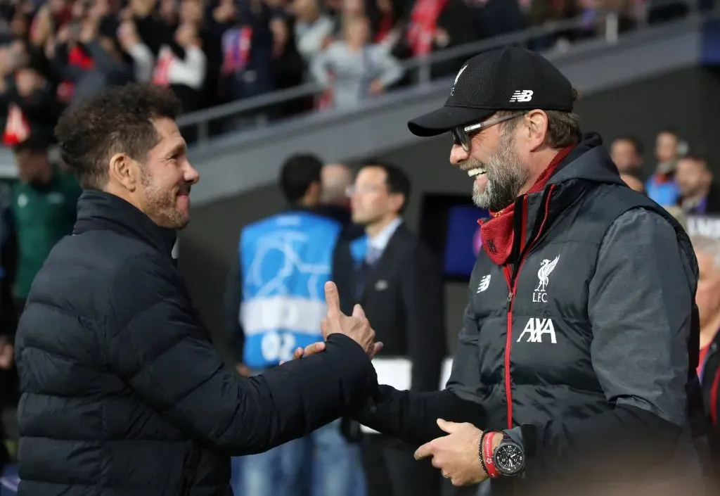 Diego Simeone y Jurgen Klopp en un Atlético de Madrid vs. Liverpool de febrero del 2020.