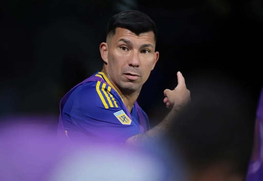 Gary Medel podría irse de Boca. (IMAGO)