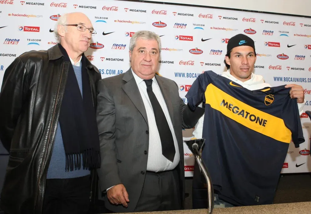 La presentación de Gary Medel en Boca Juniors. (Photosport).