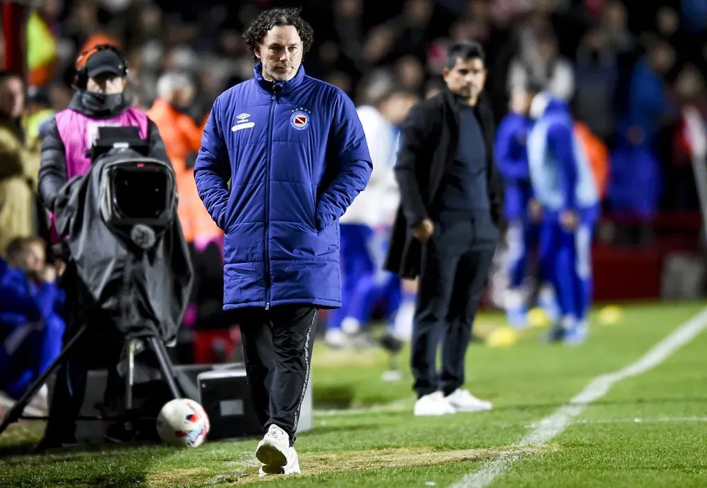 Gabriel Milito como entrenador de Argentinos Juniors. (Foto: Getty Images)