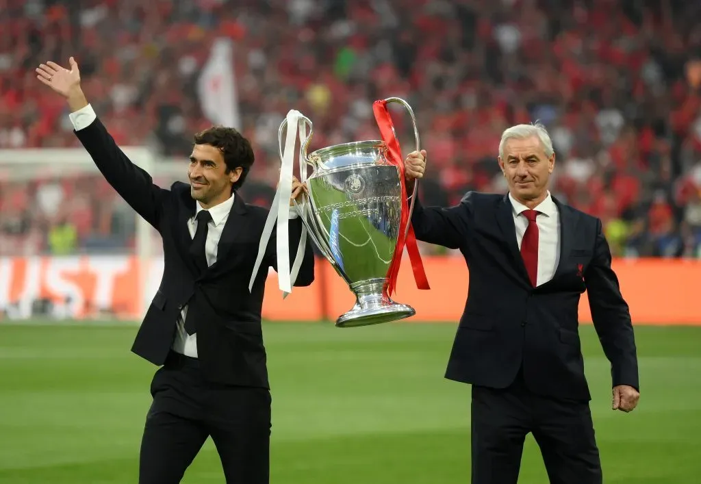 Raúl fez história como jogador, mas início como técnico é conturbado (Foto: David Ramos/Getty Images)