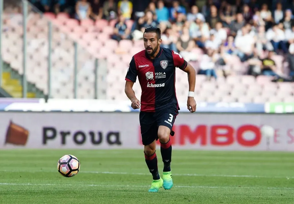 Mauricio Isla vivió ha vivido prácticamente toda su carrera en el fútbol extranjeno, sobre todo en Europa. | Foto: Getty Images.