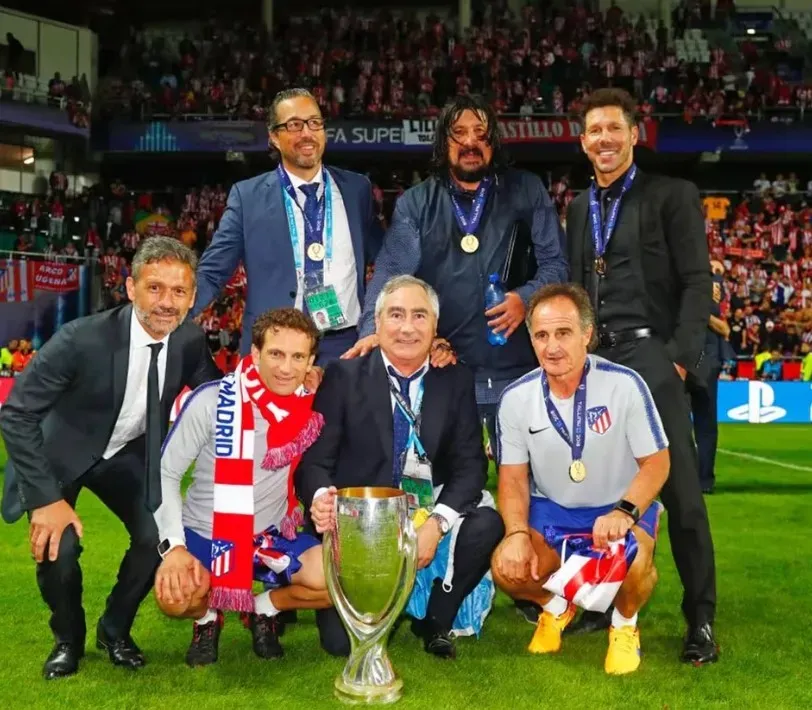 Pasqués, Ortega, Burgos, Vercellone, Vivas, parte del CT de Simeone.