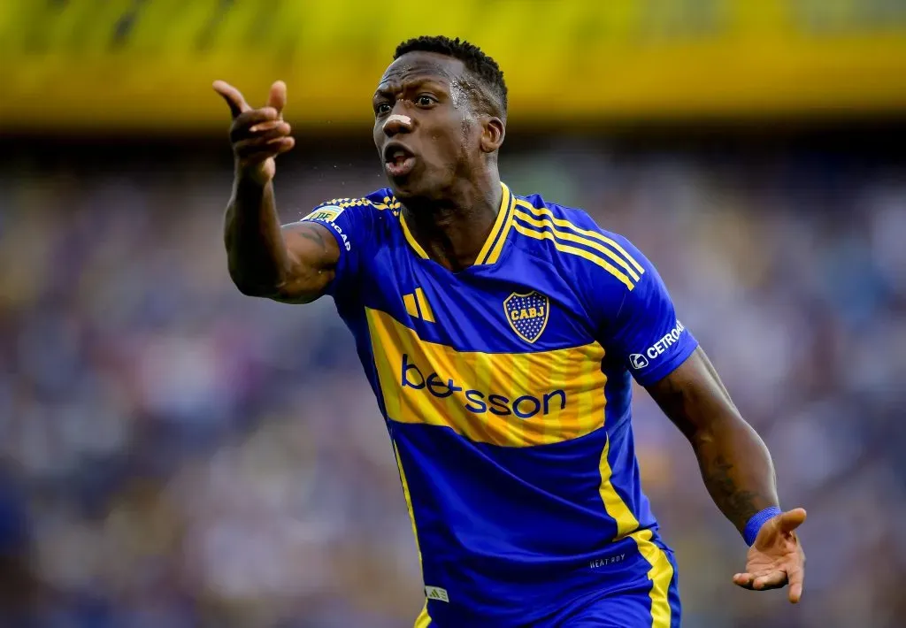 San Pablo quiere a Luis Advíncula (Getty Images)