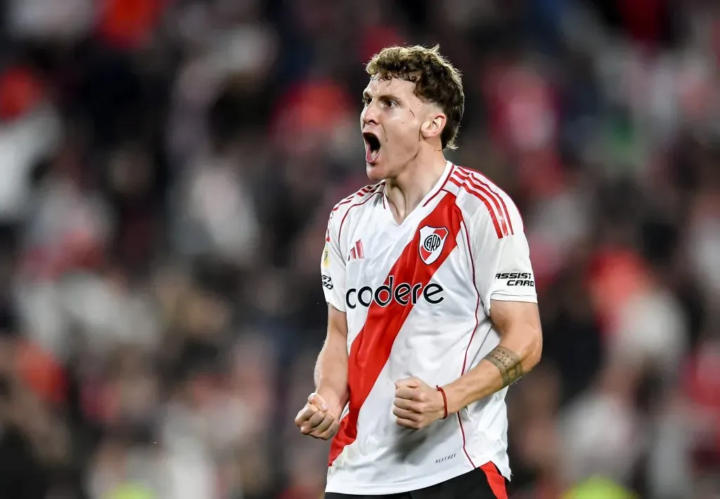 Colidio em campo pelo River (Photo by Marcelo Endelli/Getty Images)