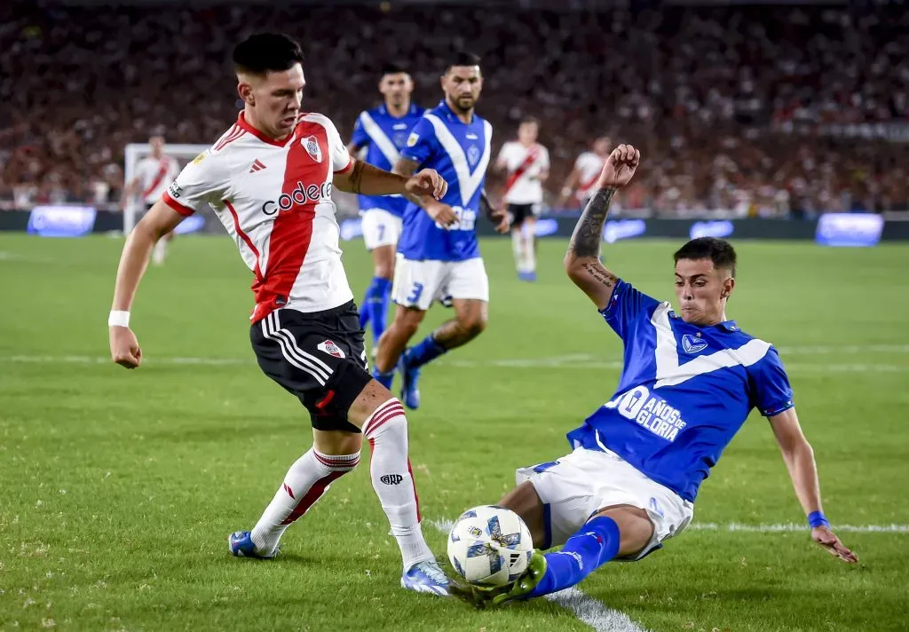 Valentin Gomez em partida contra o River Plate. Photo by Marcelo Endelli/Getty Images