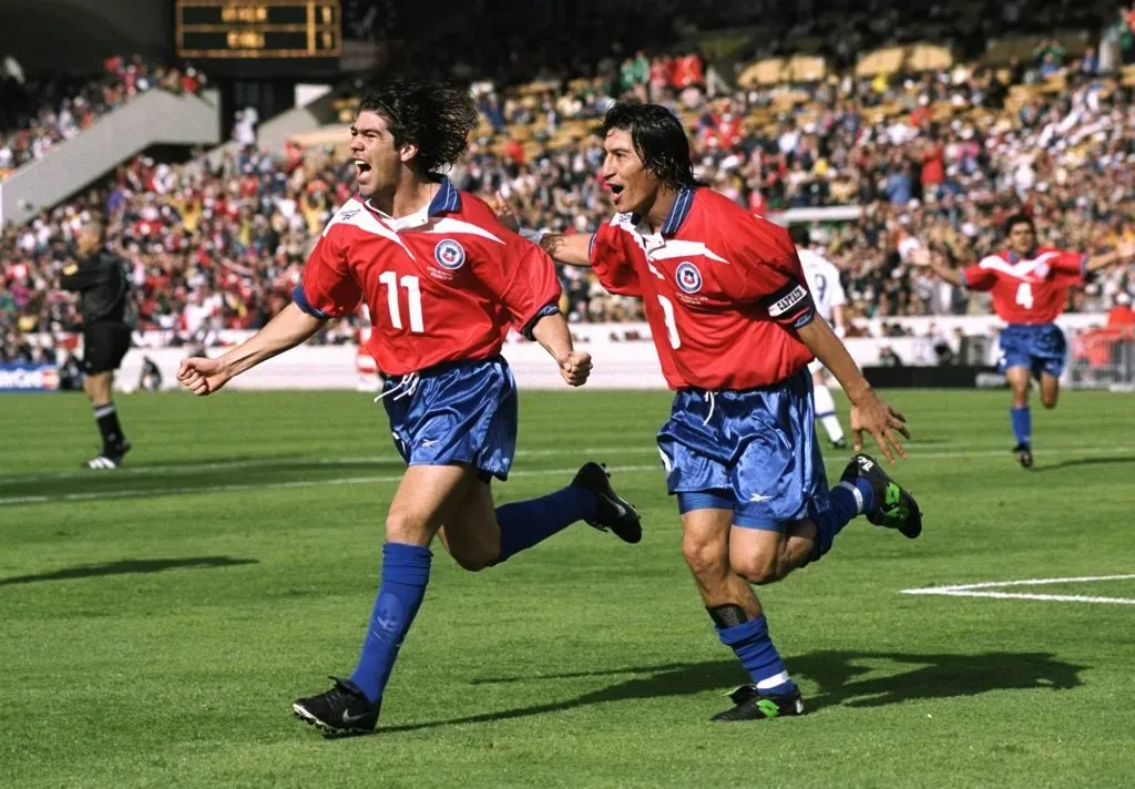 Zamorano revela que ha hablado con Salas y debaten cómo mejorar el presente de La Roja y el fútbol chileno.