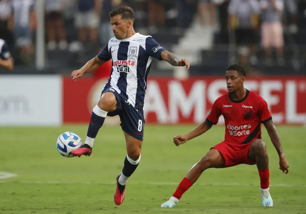 Gabriel Costa con Alianza Lima en Copa Libertadores. (Foto: Getty Images)