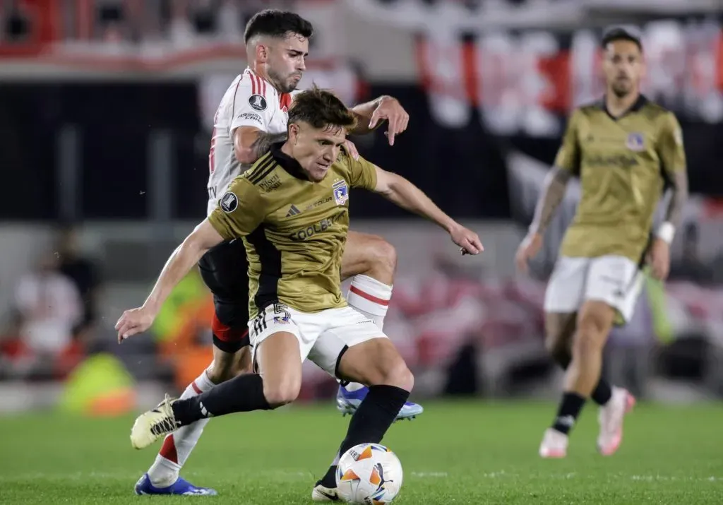 Leonardo Gil se fue molesto del partido entre Colo Colo y River Plate. Foto: Photosport.