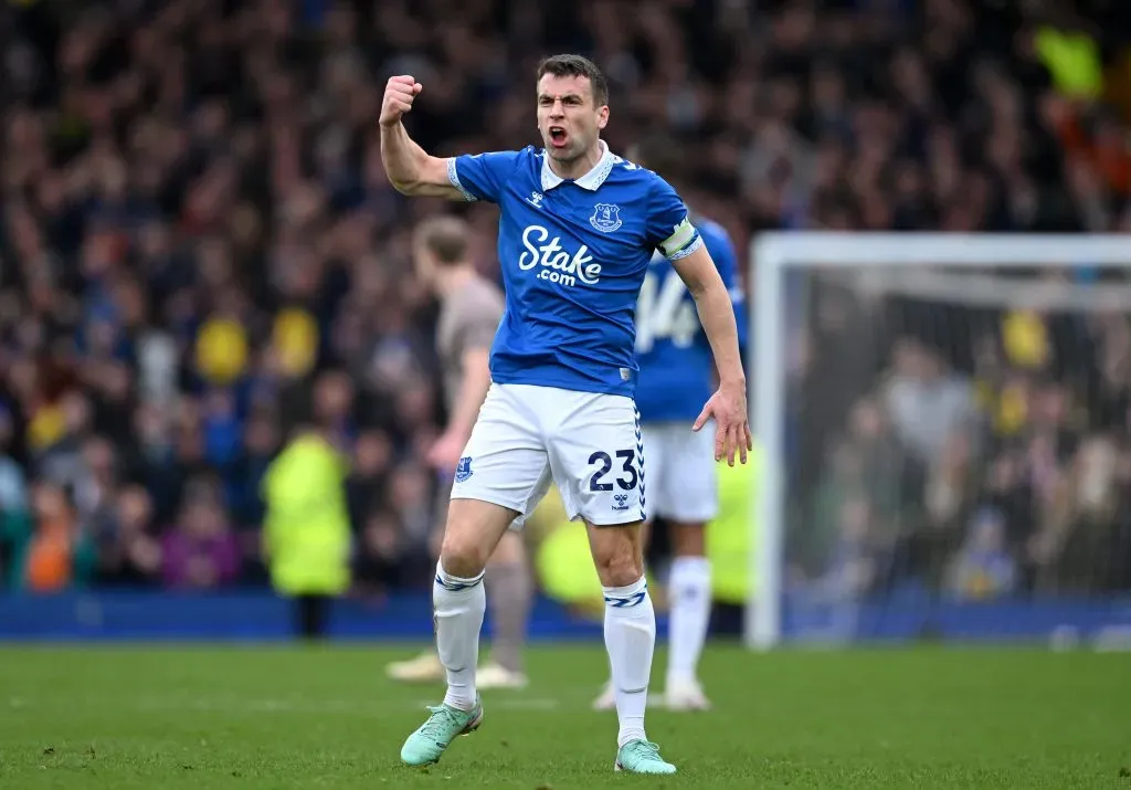 Defensor no duelo diante do Tottenham (Photo by Michael Regan/Getty Images)