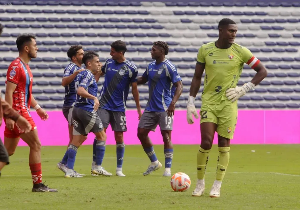 En el último partido David Cabezas recibió 4 goles con El Nacional. (Foto: Imago)