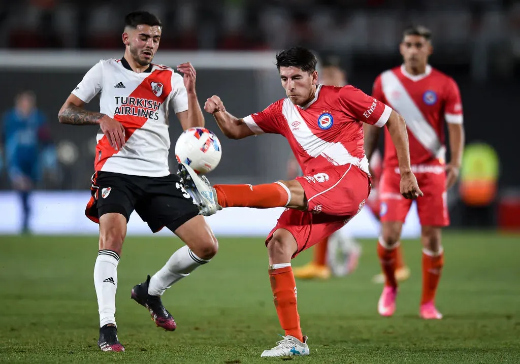 Colo Colo envía oferta por Lucas Villalba de Argentinos Juniors. Imagen: Marcelo Endelli/Getty Images