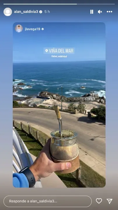 Alan Saldivia pasa las penas con mate y playa. Foto: Instagram.