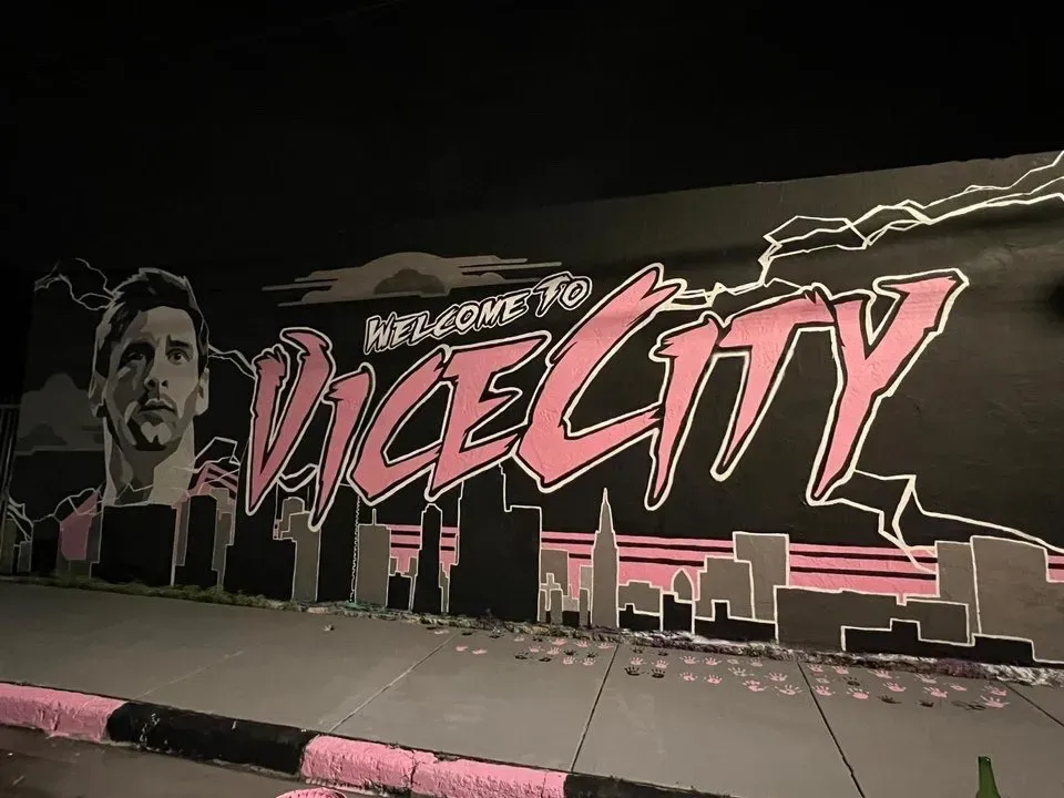 El mural de Lionel Messi ya fue restaurado.