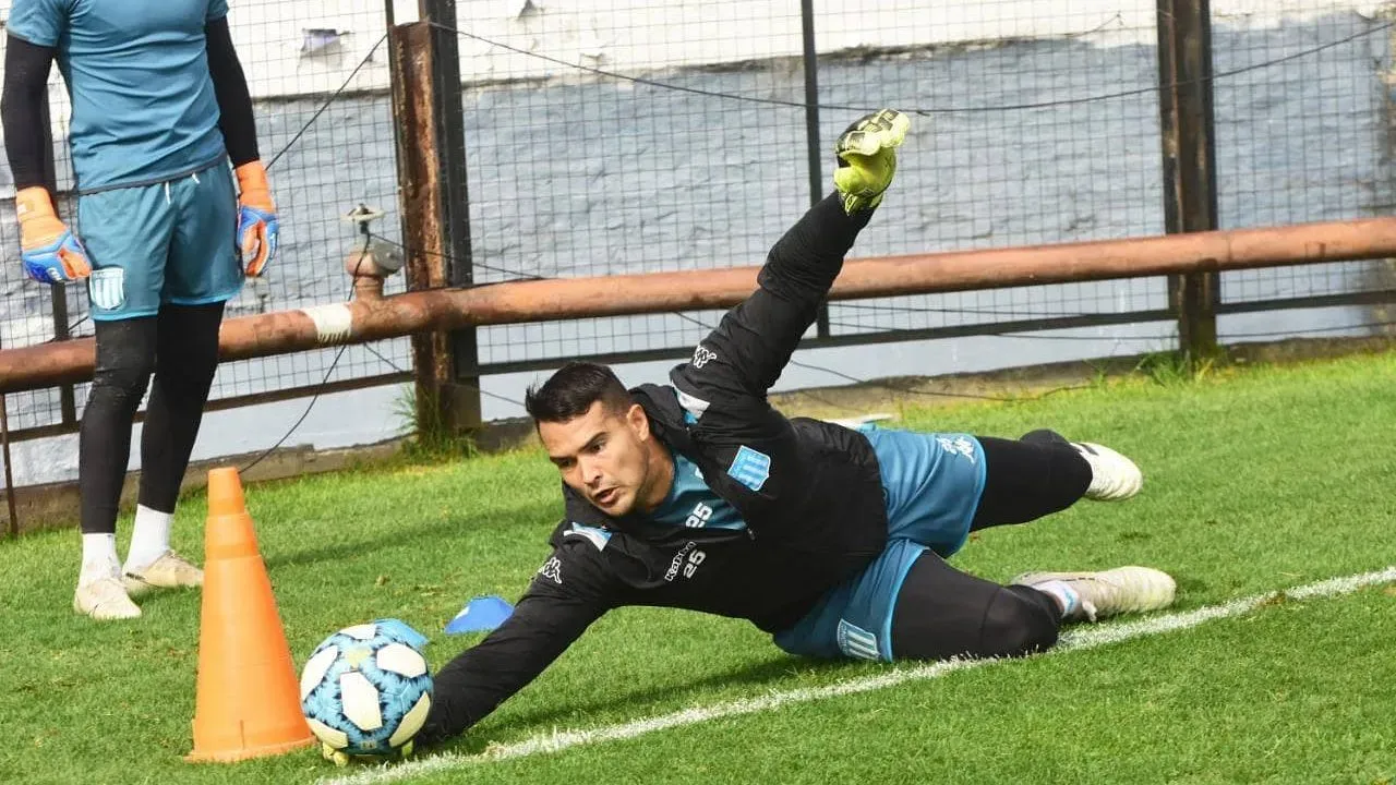 “Chila” Gómez entrenando con Racing de Avellaneda