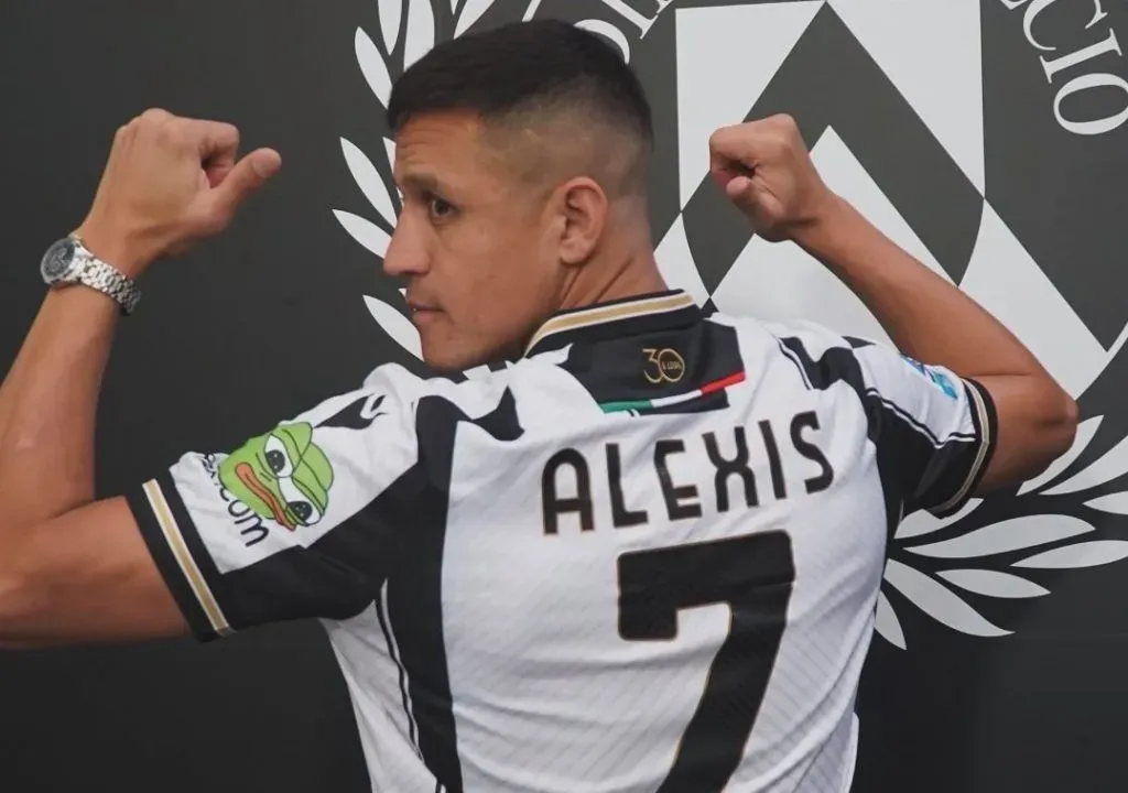 Alexis Sánchez con la camiseta de Udinese