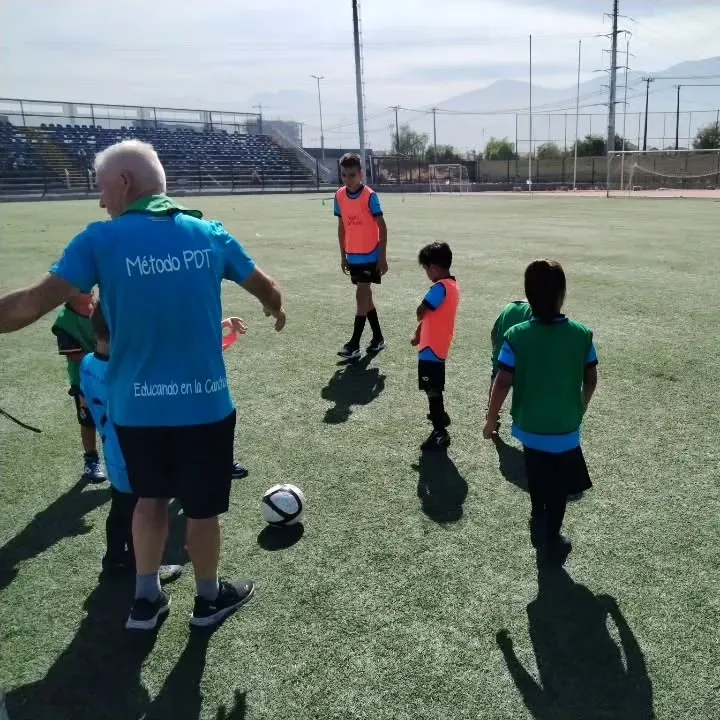 Pelota de Trapo ayuda a niños en riesgo social